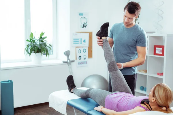 Herniated Disc: Straight Leg Raise Test
