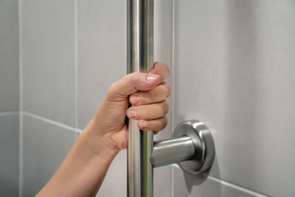 Rehab Tools for Hip Fracture Recovery: Grab Bars and Safety Aids for Home Use